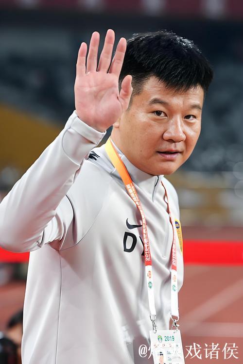 辽宁铁人主帅李金羽获评中甲最佳教练